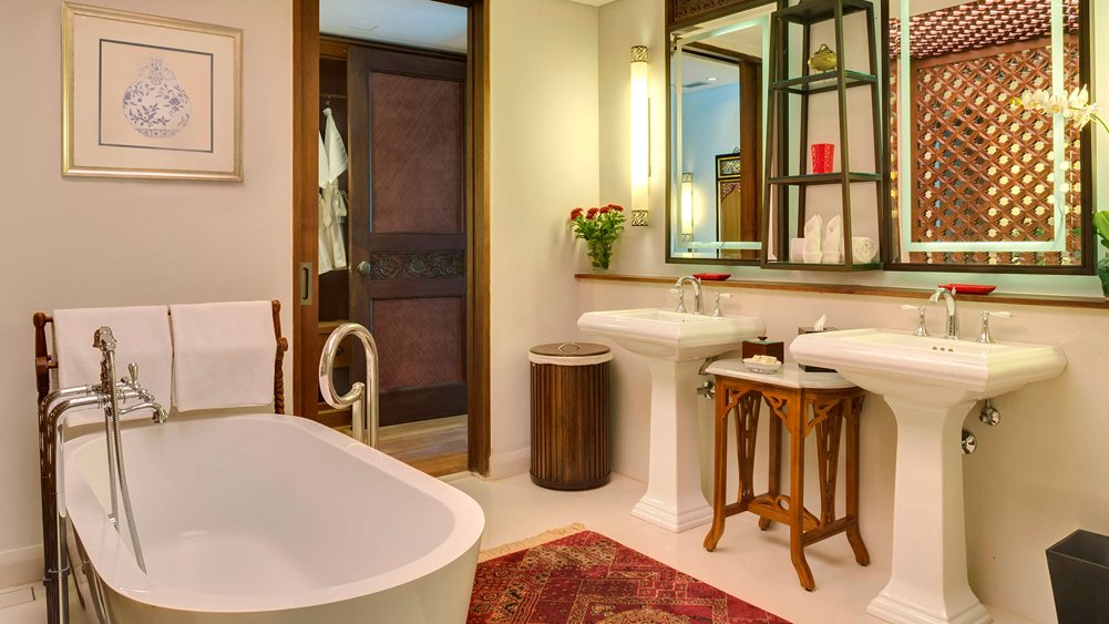 Des Indes Villas - Des Indes III - Guest bedroom bathroom features